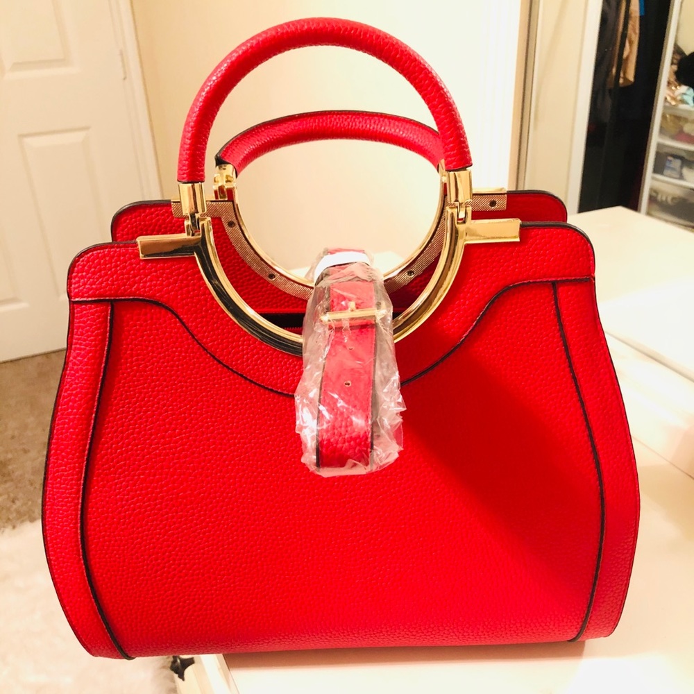 Red handbag - Picture 1 of 6